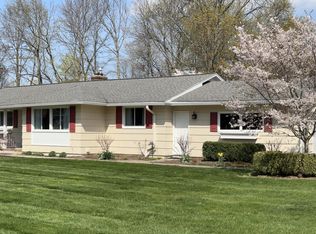 113 Timberline Dr, Penfield, NY 14526