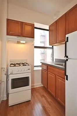 Rented by Douglas Elliman | media 8