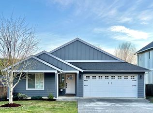 1180 SE Willow Dr, Warrenton, OR 97146