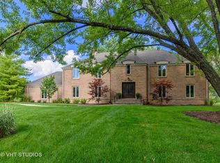 195 N Valley Rd, Barrington, IL 60010