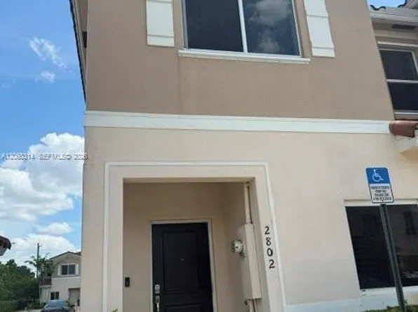 2802 NW 181st St, Miami Gardens, FL 33056