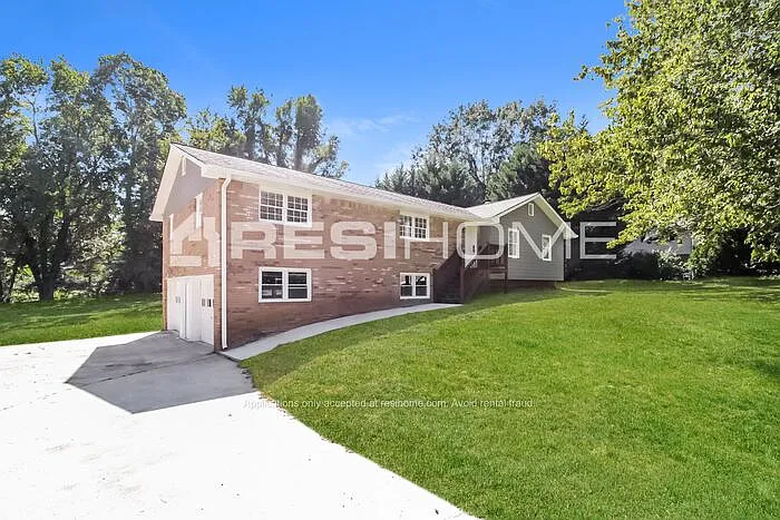 6195 Cowan Mill Rd — Photo 2