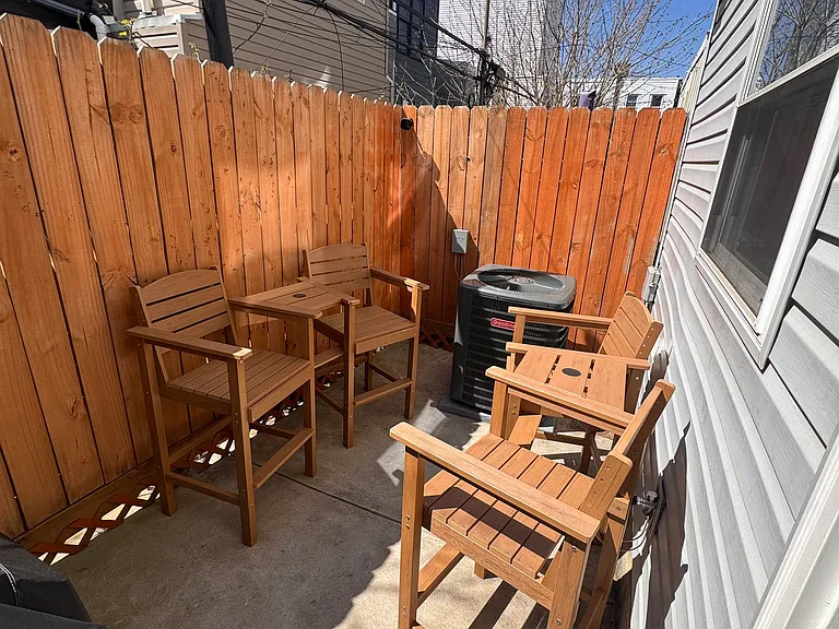 2232 Latona St — Photo 16