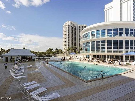 3rd image of 5445 Collins Ave APT 1018