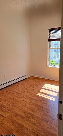 557 Jackson Ave — Photo 7