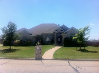 512 Sienna Bend Trl, Mc Gregor, TX 76657