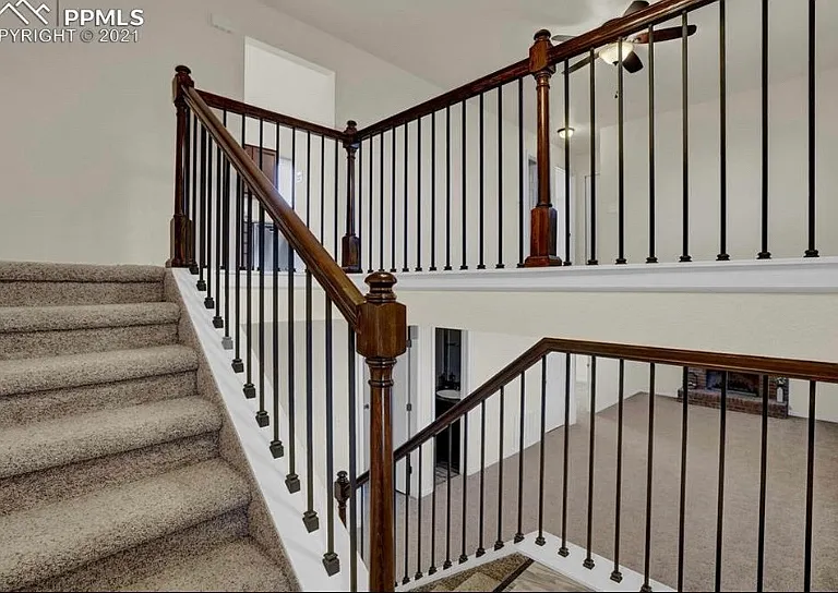 6620 Grand Valley Dr — Photo 2