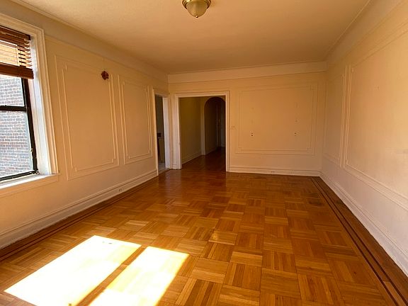 2nd image of 200 E 19th St APT 4A