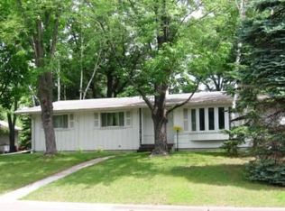 805 6th St SW, Little Falls, MN 56345