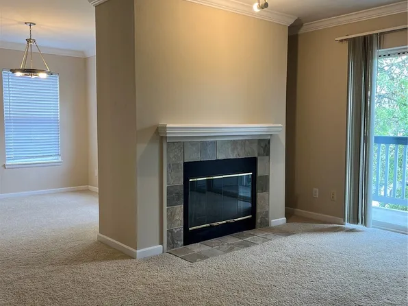 33020 10th Avenue SW #W304, Federal Way, WA 98023