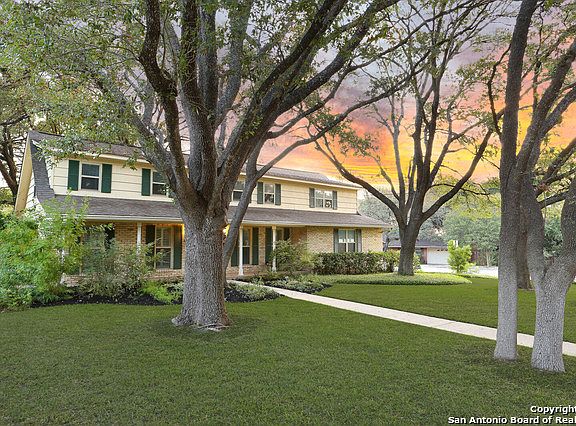 3rd image of 2927 Trailend Dr