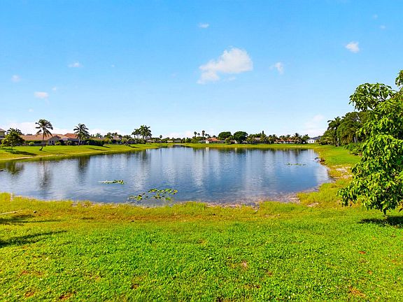 3rd image of 11845 Island Lakes Lane