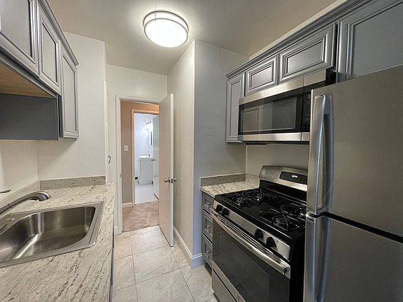 2nd image of 1731 N St #3