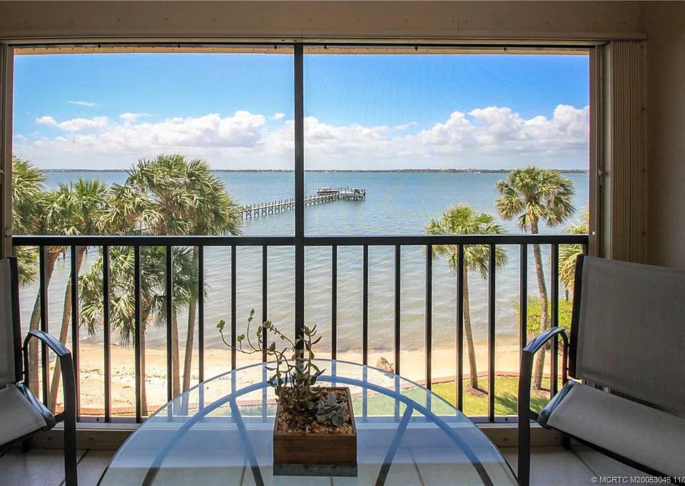 4720 NE Sandpebble Trce #403