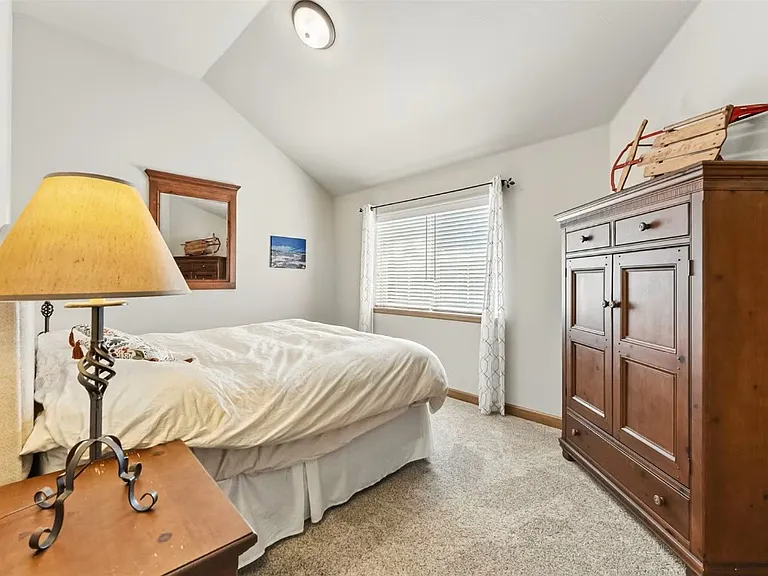 720 Lakepoint Dr — Photo 24
