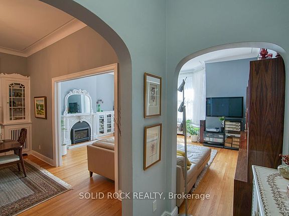 5th image of 289 Wilbrod St