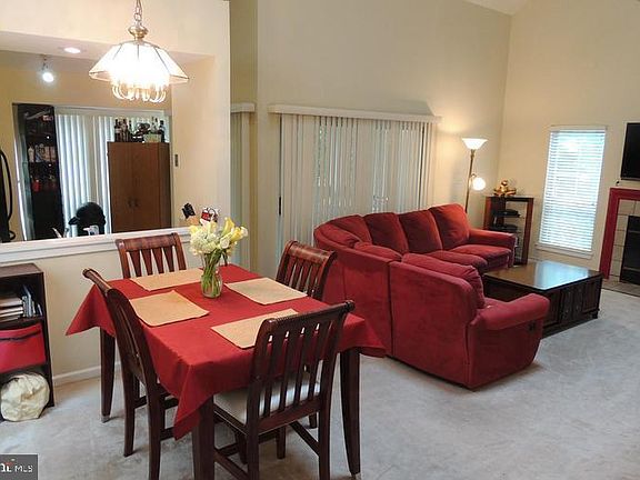 2nd image of 6610 Jupiter Hills Cir APT B