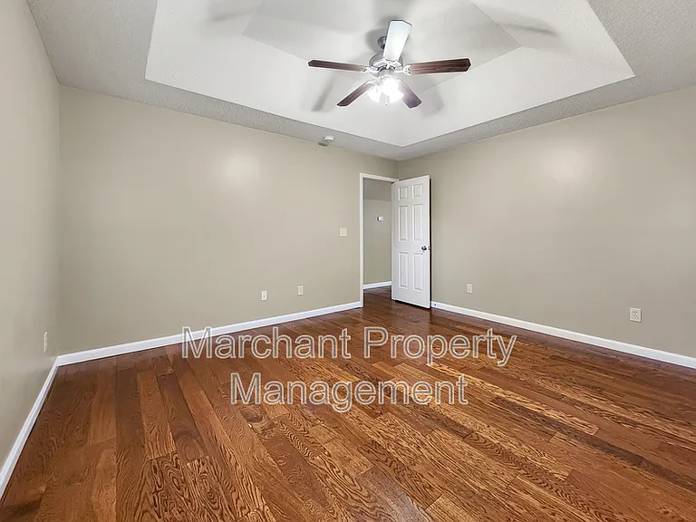 657 Chartwell Dr — Photo 19