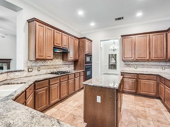 3rd image of 15812 Double Eagle Dr