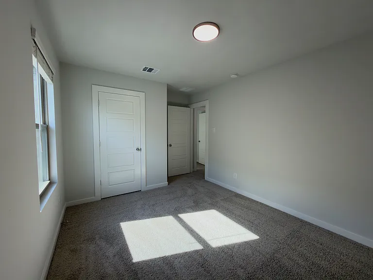 120 Millwood Rd — Photo 35