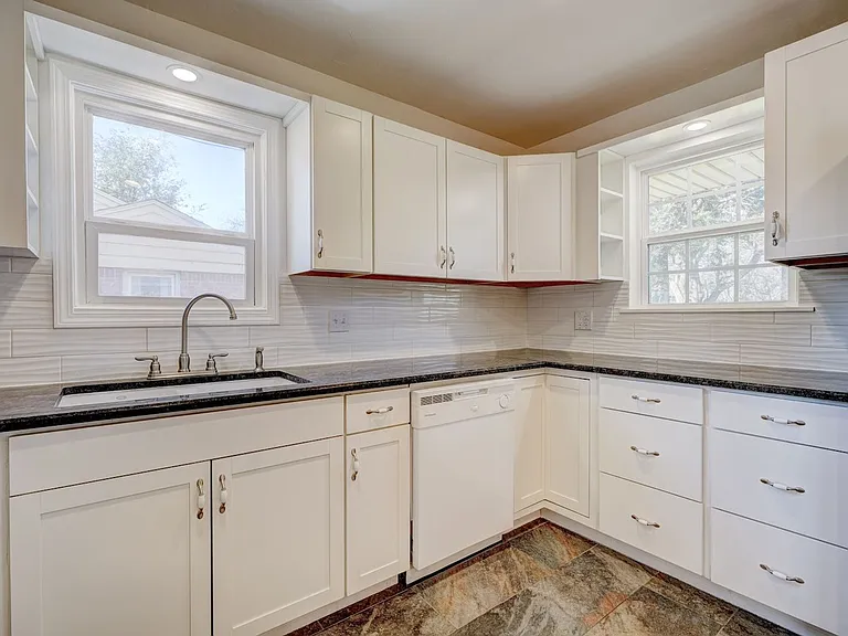 3135 NW Grand Blvd — Photo 9