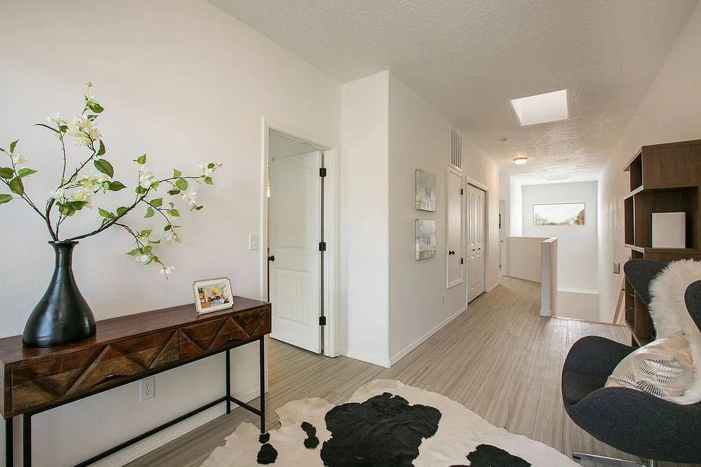 2 bed, 2.5 bath, 1402 sqft, $2,250 — Photo 4