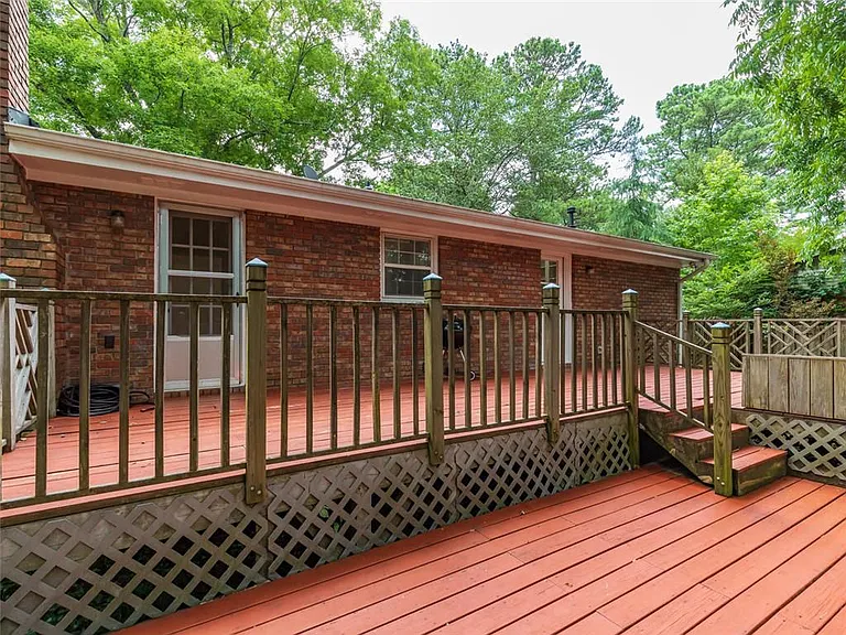 1110 Grimes Bridge Rd — Photo 27
