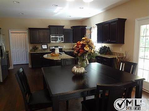 5th image of 3173 Timberdale Dr