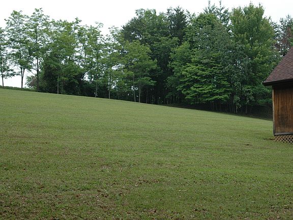 2nd image of 89 Ivy Ln