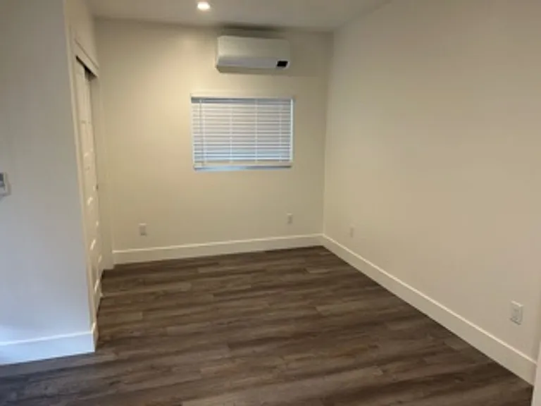 667 & 671 Howard St — Photo 11