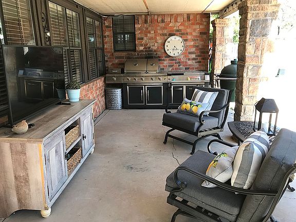 5th image of 4023 Angelina Dr