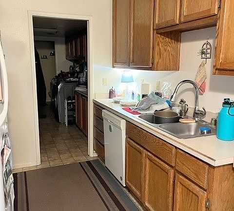 3rd image of 105 Lilac Cir