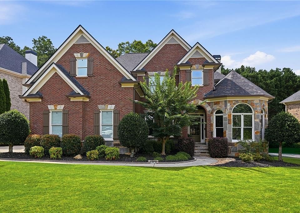 1st image of 272 Beech Tree Holw
