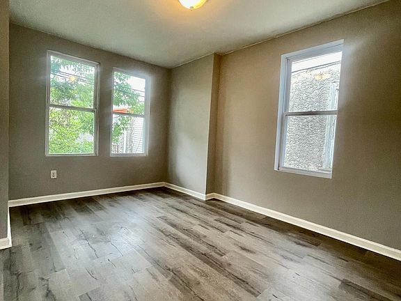 5th image of 413 N Salford St