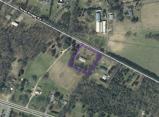 435 Three Bridge Rd, Newfield, NJ 08344