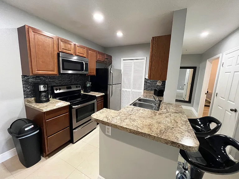 4324 S Kirkman Rd — Photo 6