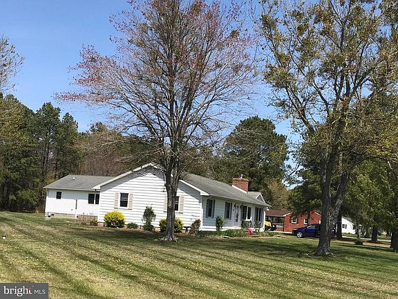 2nd image of 4802 Laurie Ln
