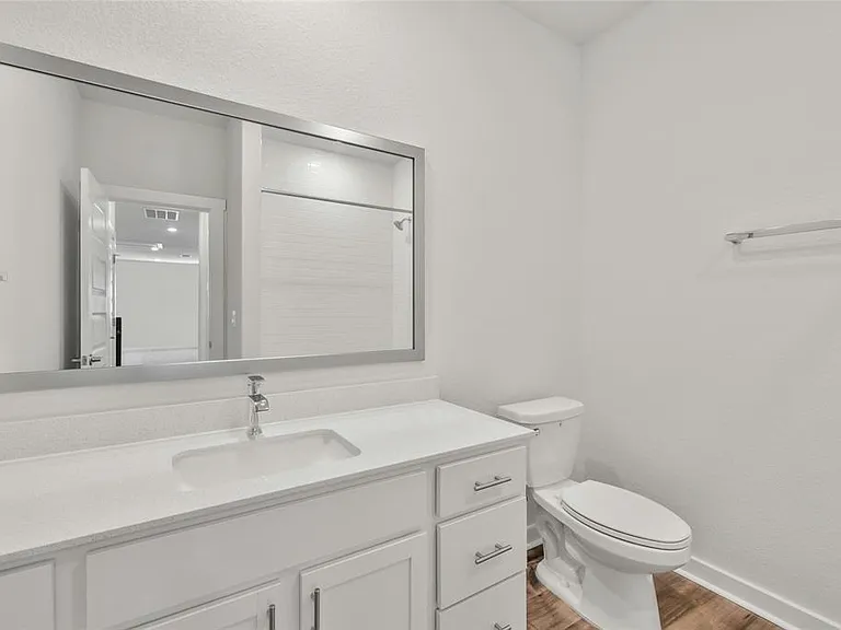 113 Shadow Oak Cv — Photo 32