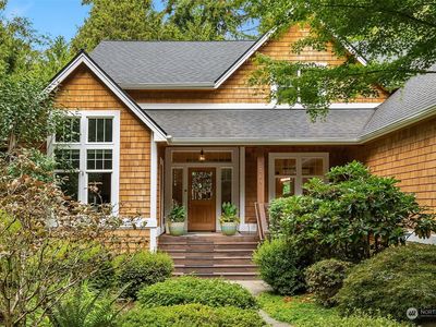 5364 Cala Woods Lane NE, Bainbridge Island, WA, 98110