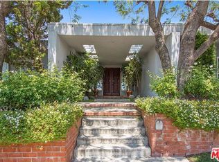 3740 Westfall Dr, Encino, CA 91436