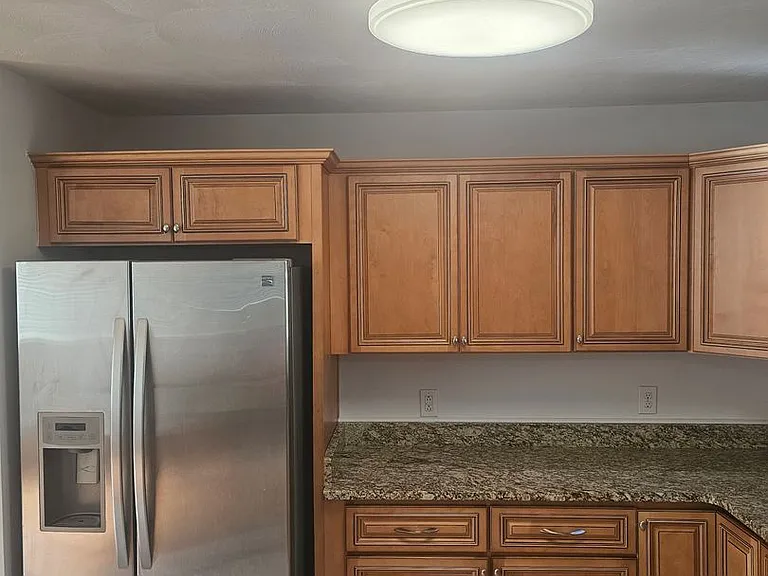 1068 Sharon Dr — Photo 6