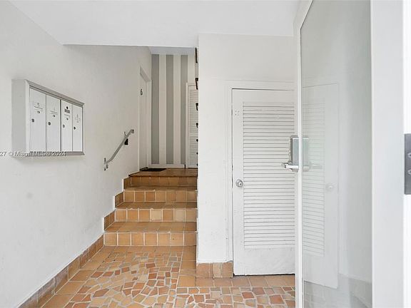 3rd image of 737 11th St APT 6