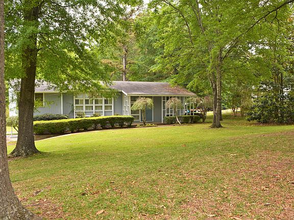 3rd image of 110 Smith Dr