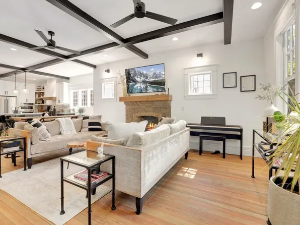 614 W Lafayette St #Id1221896p, Fayetteville, AR 72701