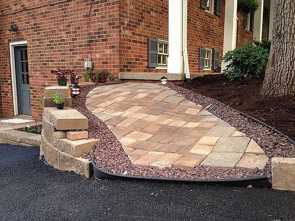 CUSTOM LANDSCAPING