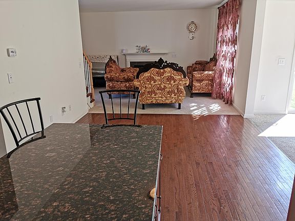 5th image of 9 Lussier Dr