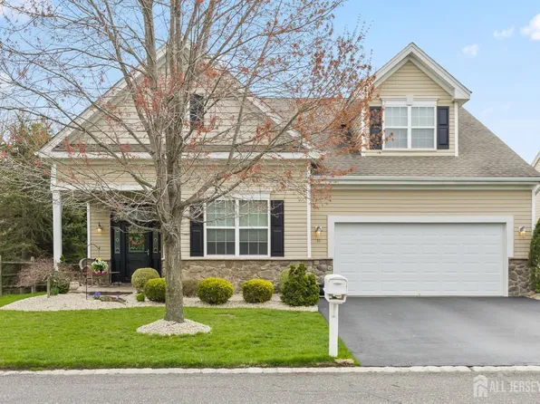 16 Aquaduct Rd, Monroe Township, NJ 08831