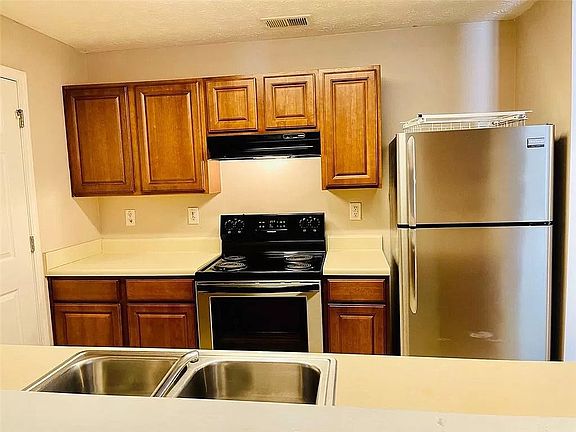3rd image of 12201 Waldrop Pl