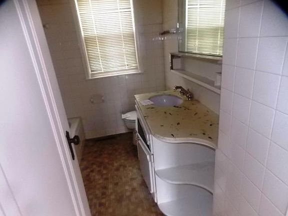 5th image of 3501 Logan Ave N