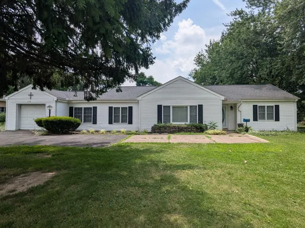 246 W Funderburg Rd, Fairborn, OH 45324